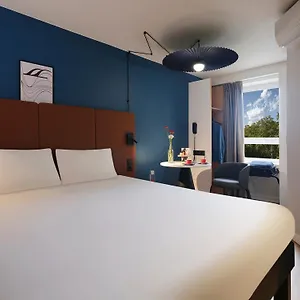 Hotel Ibis Pont Jumeaux