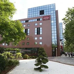 Hotel Mercure Centre Compans