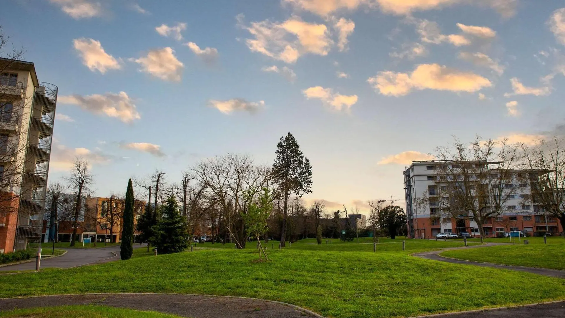 Clarion Aparthotel Toulouse Le Parc De L'Escale 4*,