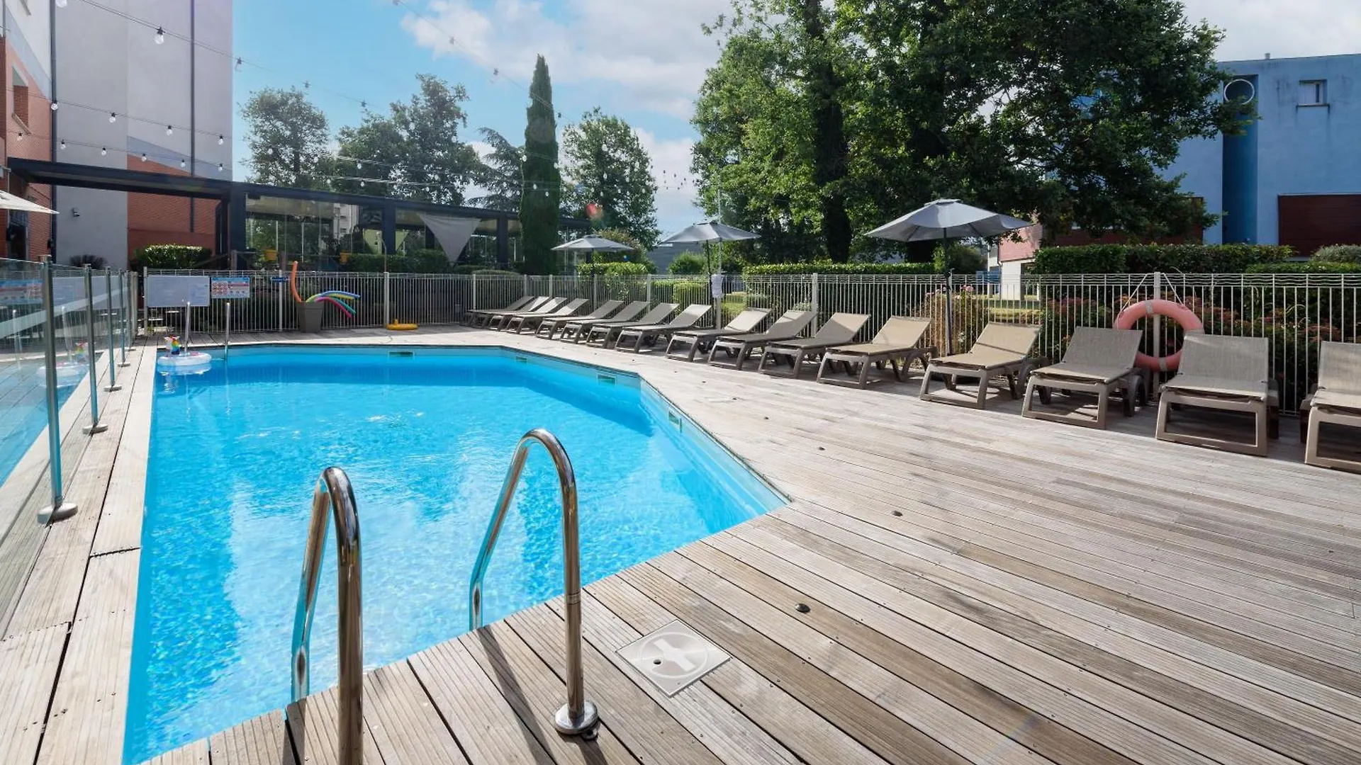 Clarion Aparthotel Toulouse Le Parc De L'Escale 4*,