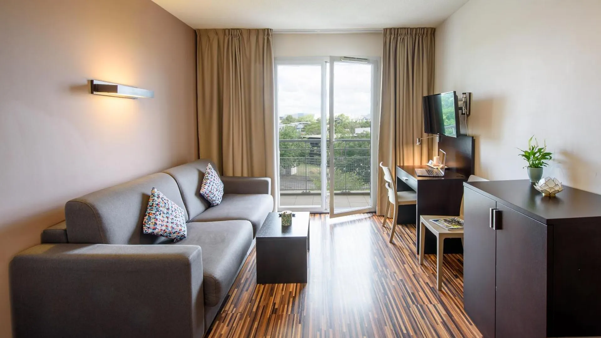 Hotel Clarion Aparthotel Toulouse Le Parc De L'Escale